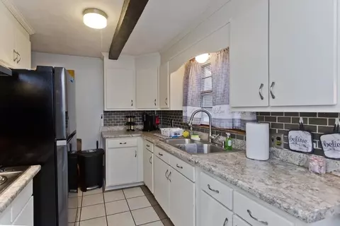 62 Mayfair Ave, Springfield, MA 01104 photo 10