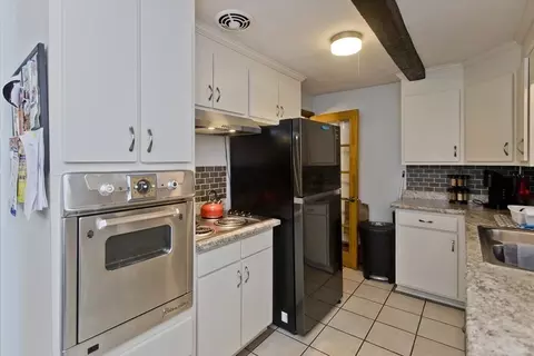 62 Mayfair Ave, Springfield, MA 01104 photo 9