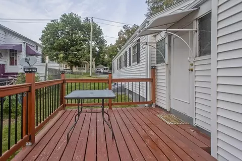 62 Mayfair Ave, Springfield, MA 01104 photo 5