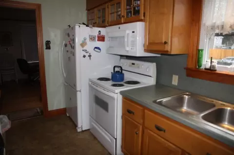 32 Grandview St, Springfield, MA 01118 photo 3