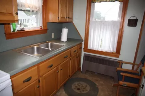 32 Grandview St, Springfield, MA 01118 photo 4