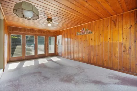 38 Dillon St, Chicopee, MA 01013 photo 3