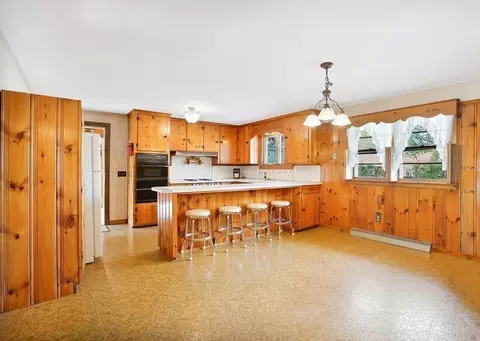 38 Dillon St, Chicopee, MA 01013 photo 6