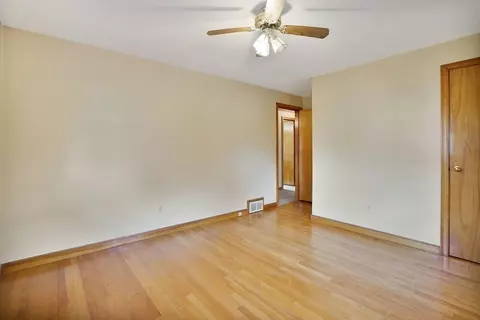 38 Dillon St, Chicopee, MA 01013 photo 17
