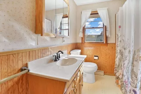 38 Dillon St, Chicopee, MA 01013 photo 18
