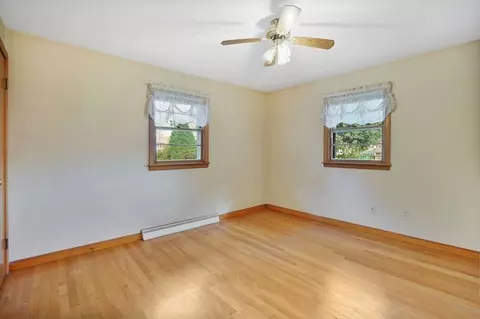38 Dillon St, Chicopee, MA 01013 photo 16