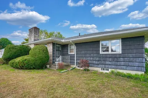 38 Dillon St, Chicopee, MA 01013 photo 2