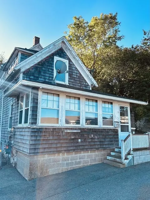 12 14 Stanley Ct, Gloucester, MA 01930