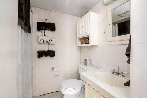22 Fearing St, Wareham, MA 02532 photo 6