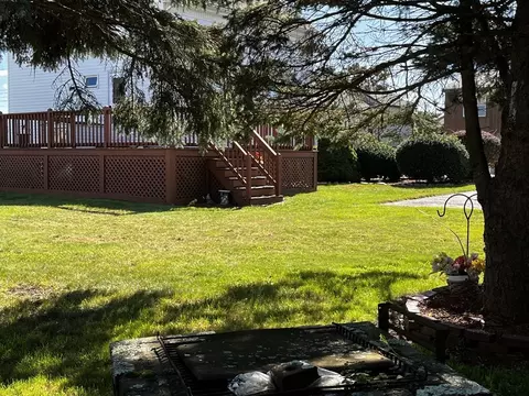 154 Tower St, Fall River, MA 02724 photo 3