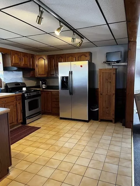 154 Tower St, Fall River, MA 02724 photo 9