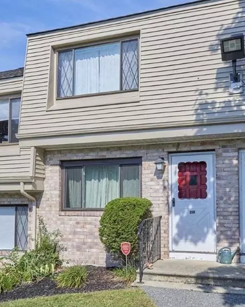 259 Farrwood Dr #259, Haverhill, MA 01835