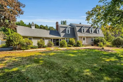 86 Minehan Ln, Marlborough, MA 01752