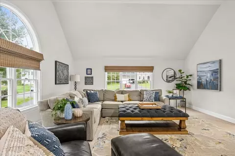 22 Wildflower Dr, Sutton, MA 01590 photo 13