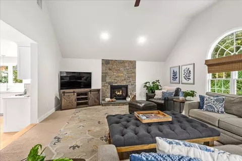 22 Wildflower Dr, Sutton, MA 01590 photo 15