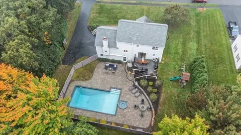 22 Wildflower Dr, Sutton, MA 01590 photo 39