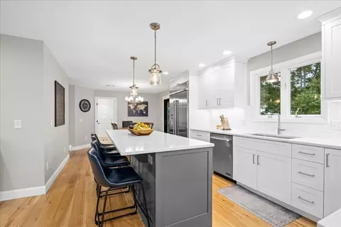 22 Wildflower Dr, Sutton, MA 01590 photo 4