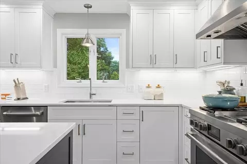 22 Wildflower Dr, Sutton, MA 01590 photo 8