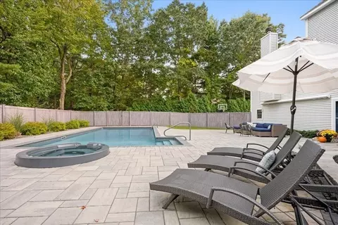 22 Wildflower Dr, Sutton, MA 01590 photo 32