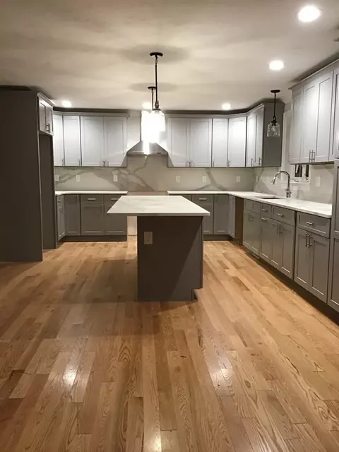 1 Willowbrook Ln, Worcester, MA 01609
