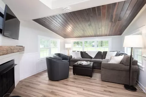 362 Webster St, Hanover, MA 02339 photo 8
