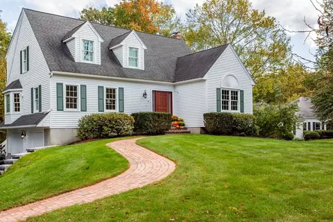 14 Down Ln, Mansfield, MA 02048
