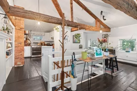 16-18 Tyng St #E, Newburyport, MA 01950