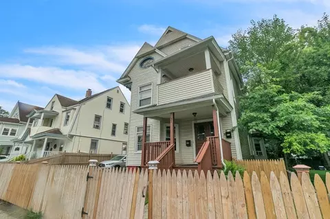 32 Mapledell St, Springfield, MA 01109 photo 3