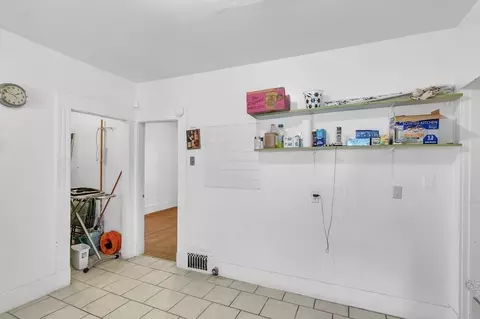 32 Mapledell St, Springfield, MA 01109 photo 11