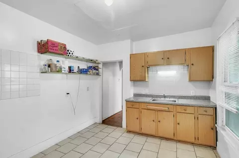 32 Mapledell St, Springfield, MA 01109 photo 10