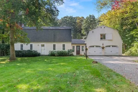 38 Pleasant St, West Newbury, MA 01985