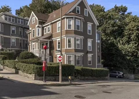 813 Parker St, Boston, MA 02120