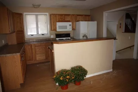104 Orpheum Ave, Springfield, MA 01118 photo 9
