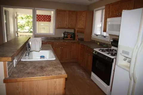 104 Orpheum Ave, Springfield, MA 01118 photo 14