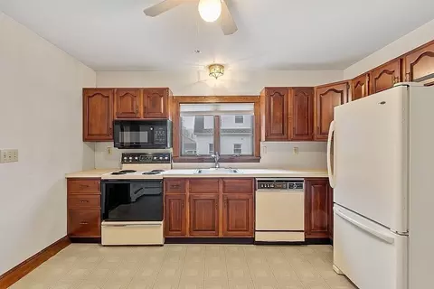 9 Garfield Ave, Danvers, MA 01923 photo 15