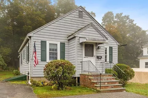 9 Garfield Ave, Danvers, MA 01923 photo 2