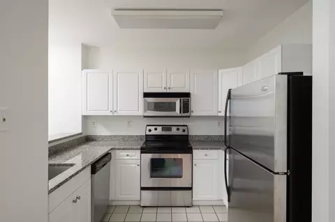 1 Cityview Ln #807, Quincy, MA 02169