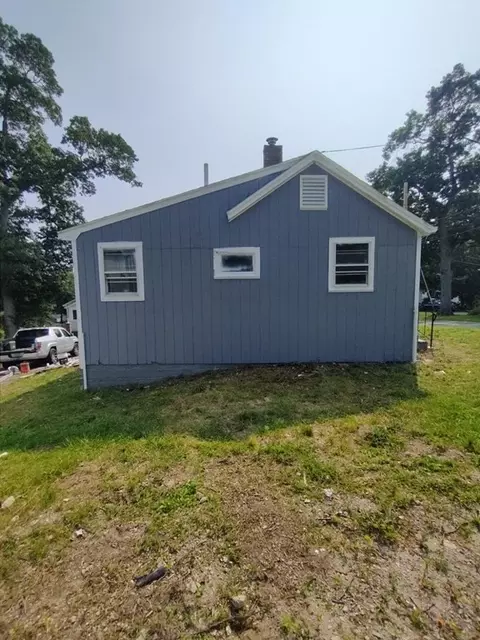 21 Ely St, Randolph, MA 02368 photo 4