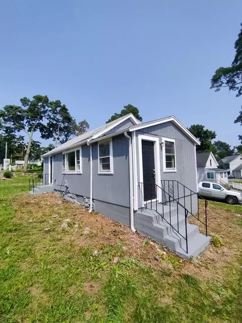 21 Ely St, Randolph, MA 02368 photo 2