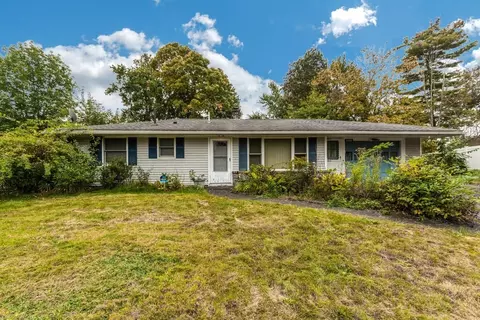 105 Dagmar Dr, Brockton, MA 02302