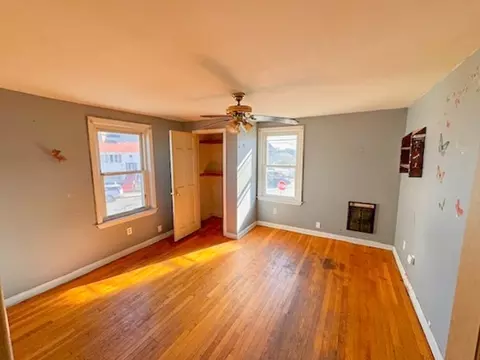 541 Tecumseh St, Fall River, MA 02721 photo 5