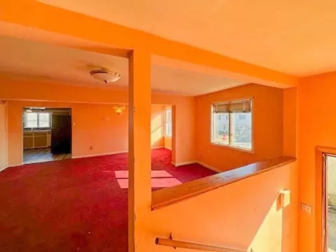 541 Tecumseh St, Fall River, MA 02721 photo 16