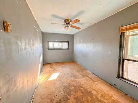 541 Tecumseh St, Fall River, MA 02721 photo 14