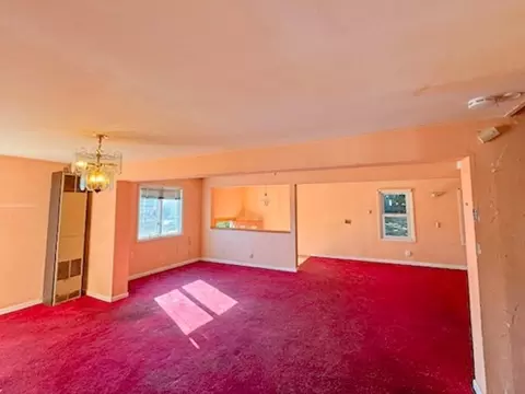541 Tecumseh St, Fall River, MA 02721 photo 8