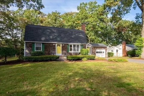 18 Wimbleton Dr, Longmeadow, MA 01106