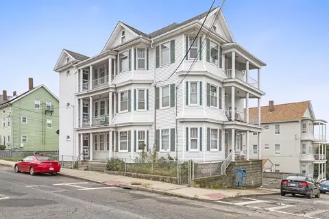 453 Hope St, Fall River, MA 02721