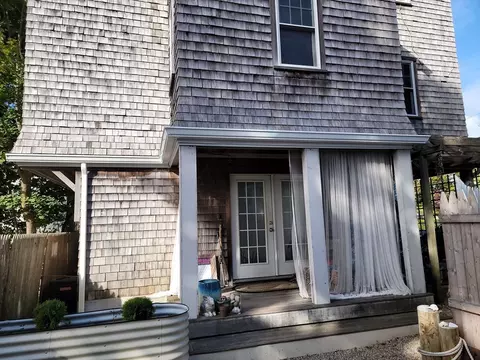15 Newton St #2B, Barnstable, MA 02601