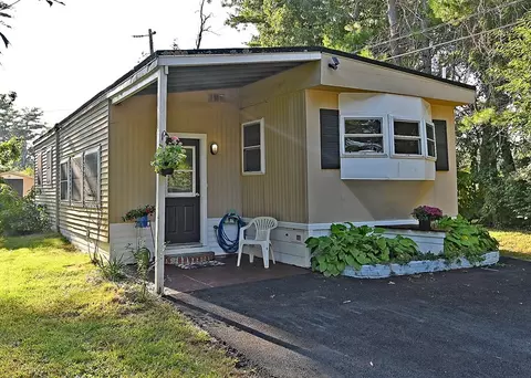 62 Alice Ave, Wareham, MA 02538
