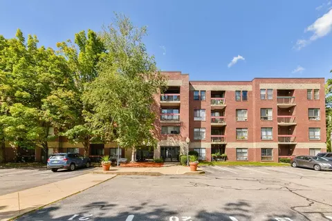 14 Heron St #307, Boston, MA 02132