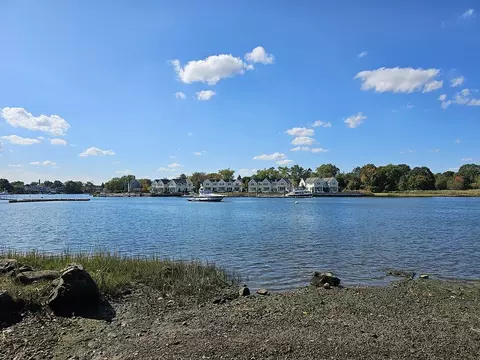 11 Riverview Ave, Danvers, MA 01923 photo 28